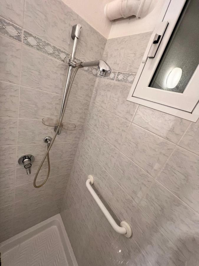 Savona Casa Vacanze Vicino Mare 3 Minuti Wifi Eksteriør bilde