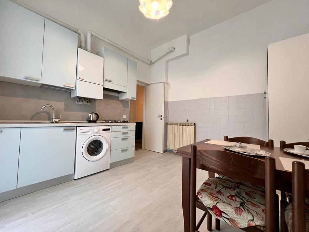 Savona Casa Vacanze Vicino Mare 3 Minuti Wifi Eksteriør bilde